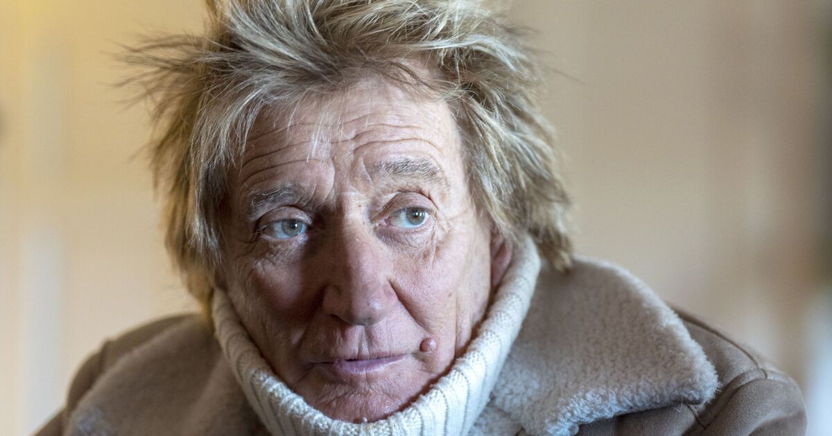 Sir Rod Stewart recounts painful injury behind his | UK News