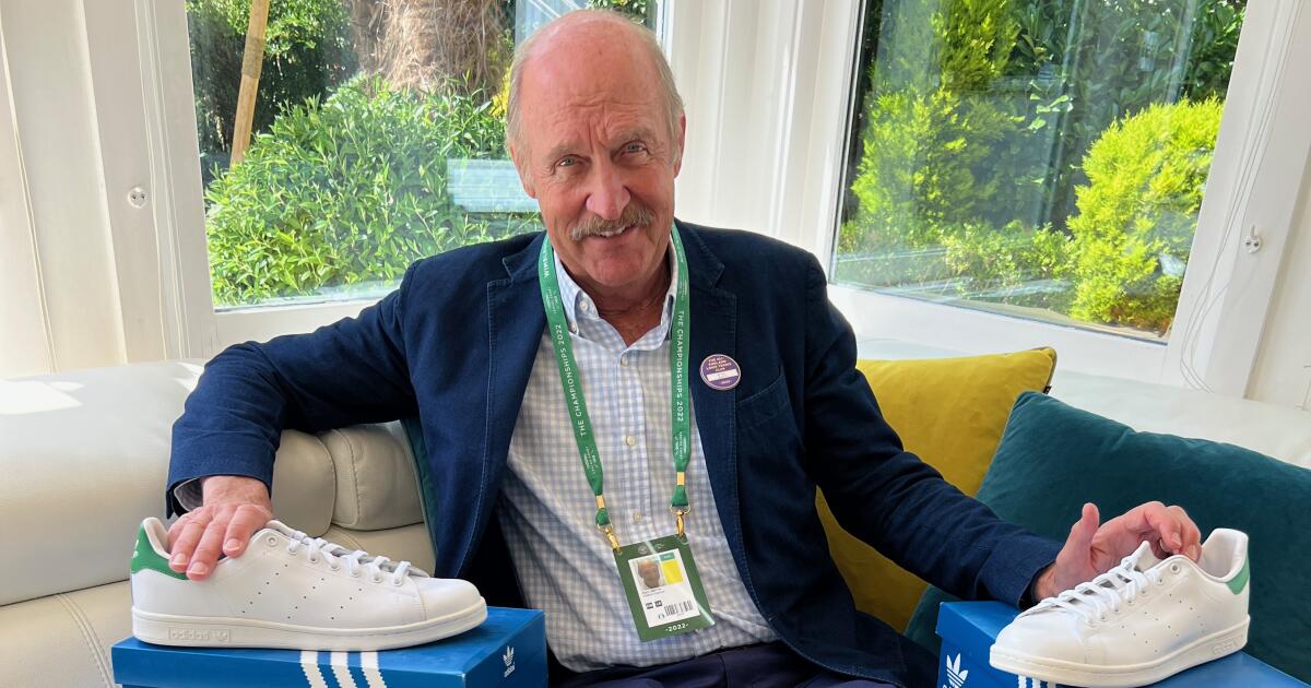 Tennis great Stan Smith on life lessons and Arthur | College News