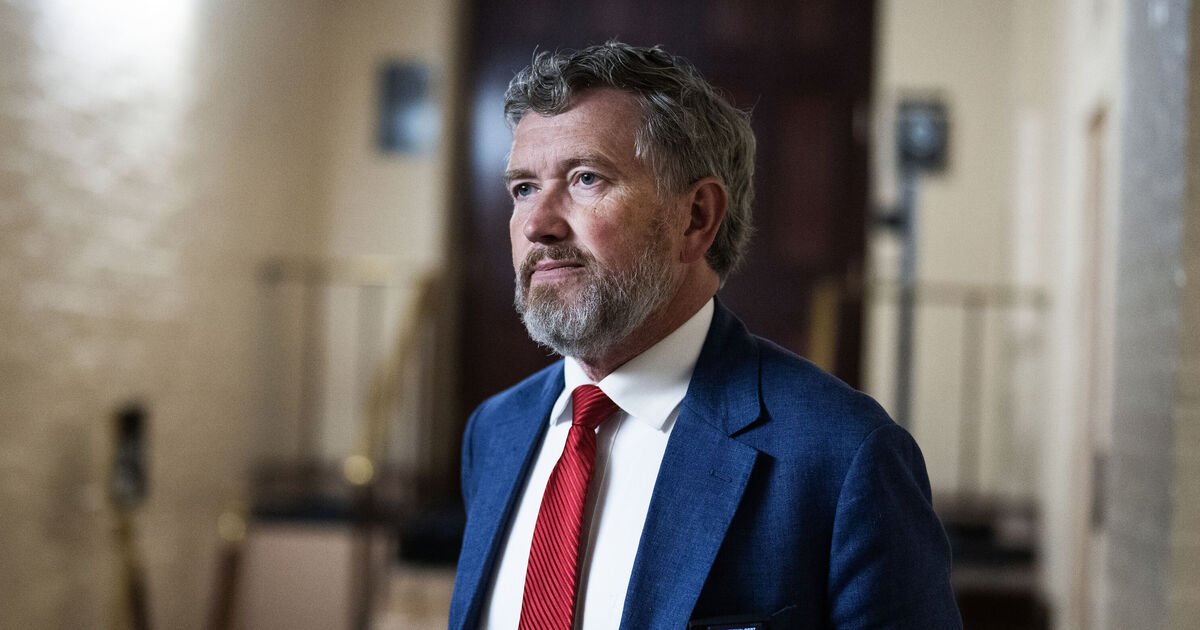 Trump vows to crush ‘loser’ GOP congressman over | Political News