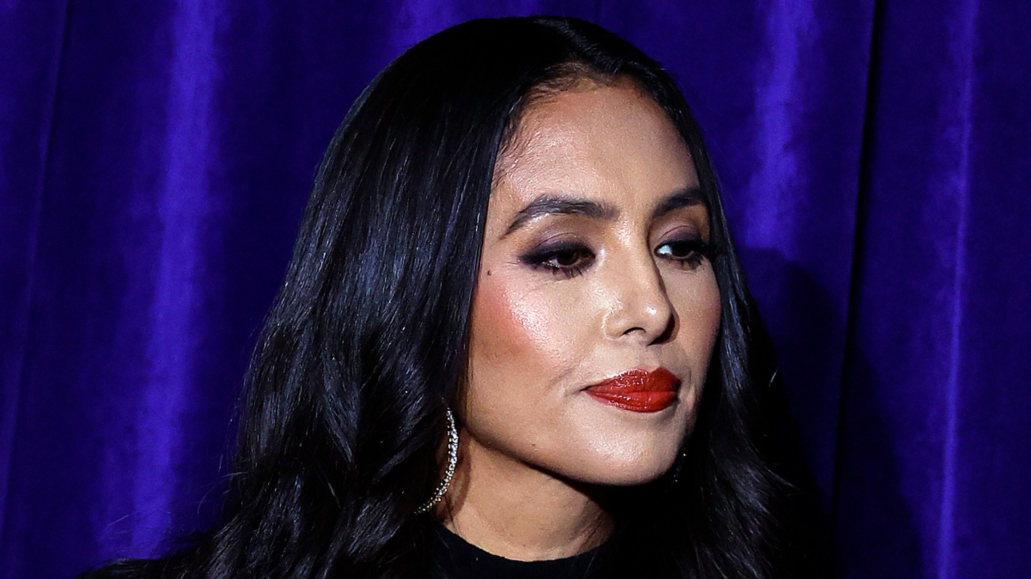 Vanessa Bryant Denies Pregnancy Rumors With Help