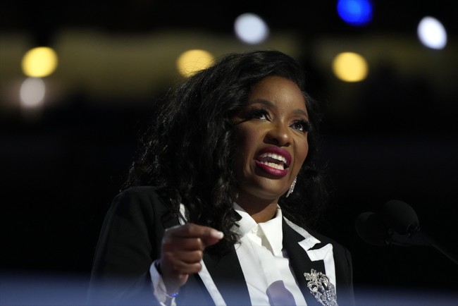 Yikes! Jasmine Crockett Gives Harris Competition | Political News