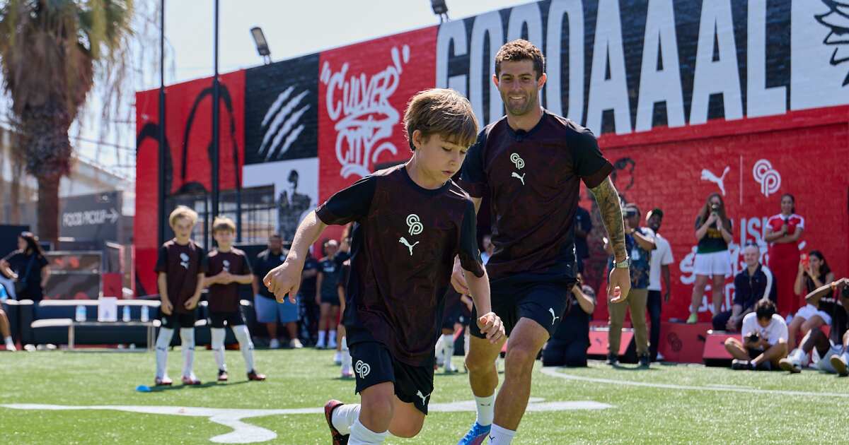 Far from Gold Cup, Christian Pulisic connects with