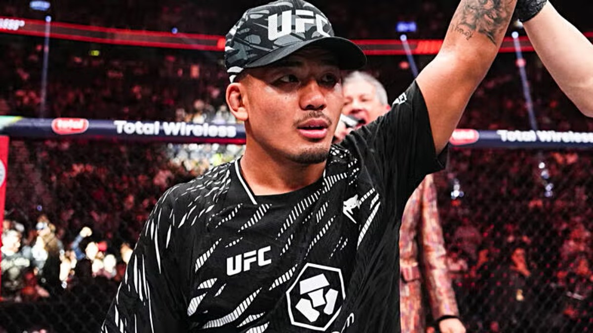 Joshua Van defeats Brandon Royval at UFC 317 in