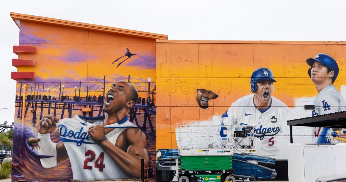 'A twist on it': New mural puts Kobe Bryant in