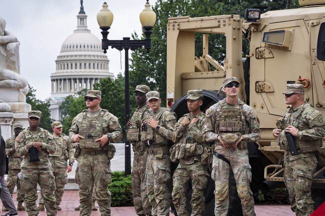 Alert National Guard Members in D.C. Stop