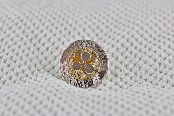 Analyst Warns XRP Investors Not To Let Fear