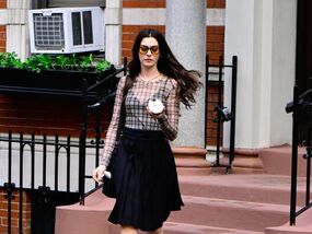 Anne Hathaway suffers epic blunder as cameras roll | fashion News