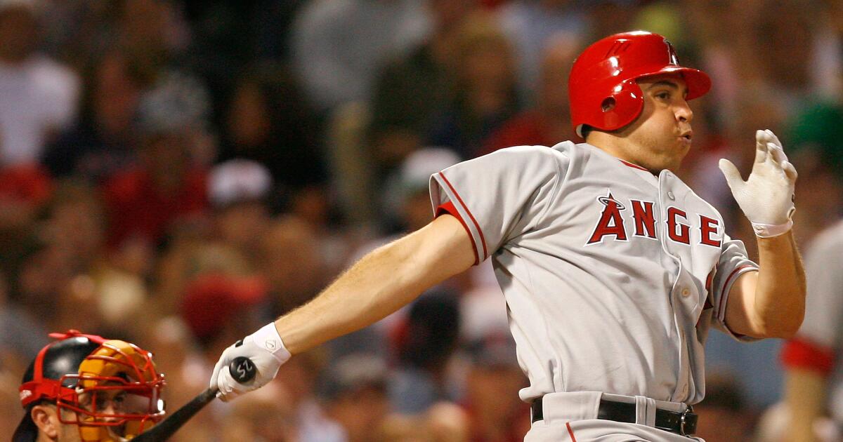 Ex-Angels star Mark Teixeira announces