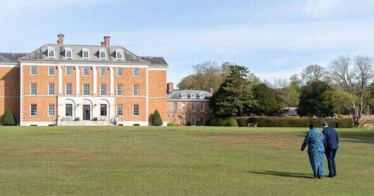 JD Vance to stay with UK's David Lammy who called
