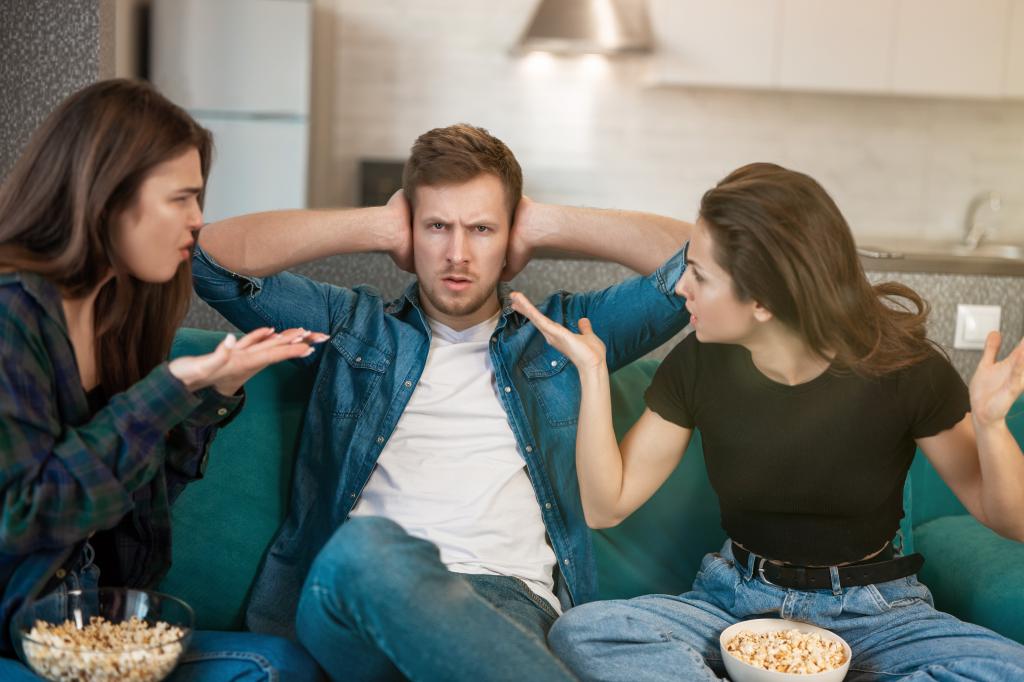 My sisters hate my girlfriend | Lifestyle News