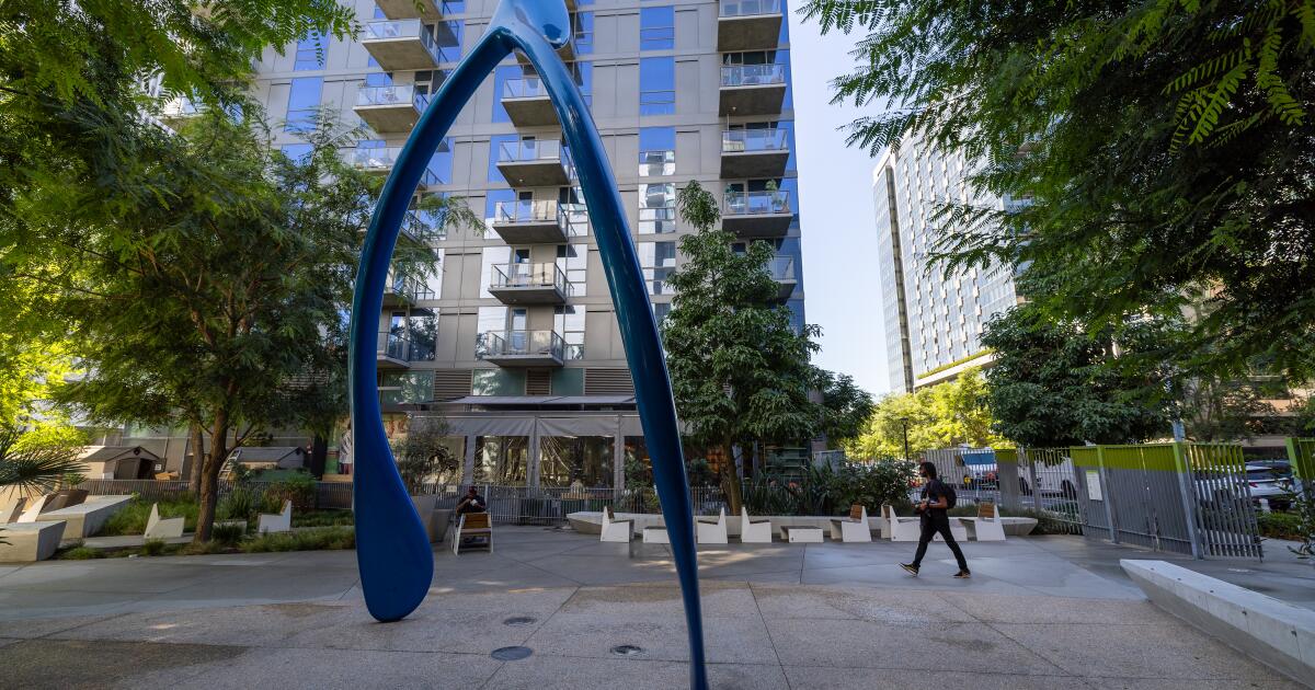 New 51-story apartment tower in downtown L.A. gets | Real Estate news
