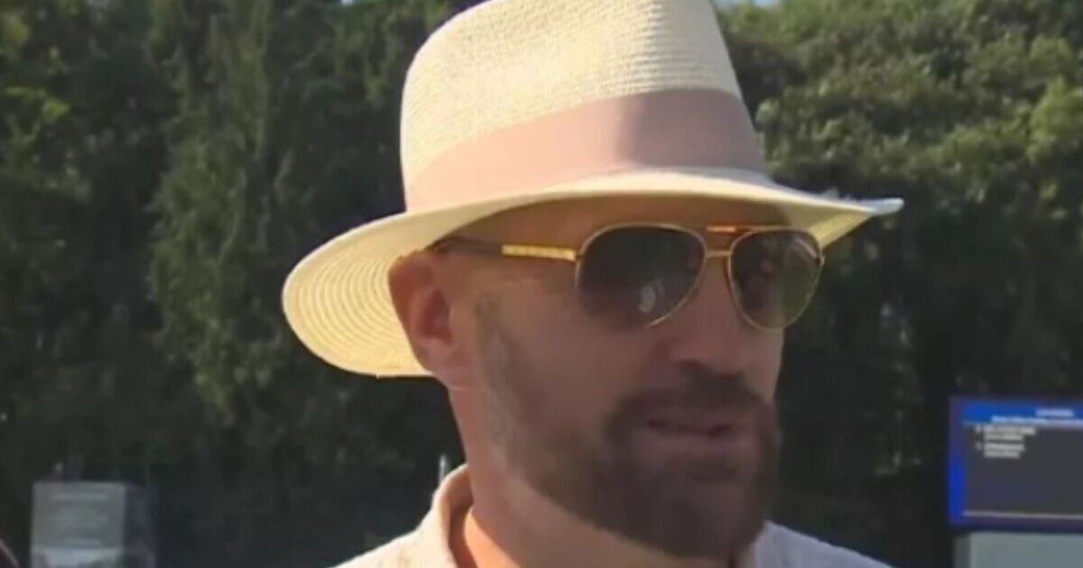 Tyson Fury abandons Man Utd and confirms he | Boxing News