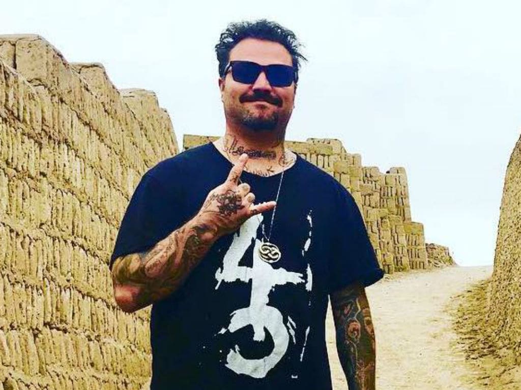 Bam Margera Skates With American Idol Star Oliver | Gossip Wire News