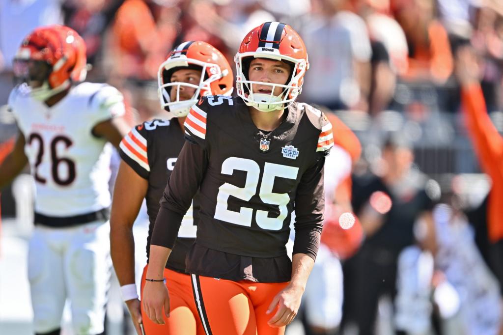 Browns kicker has ultimate nightmare NFL debut in | Sports News