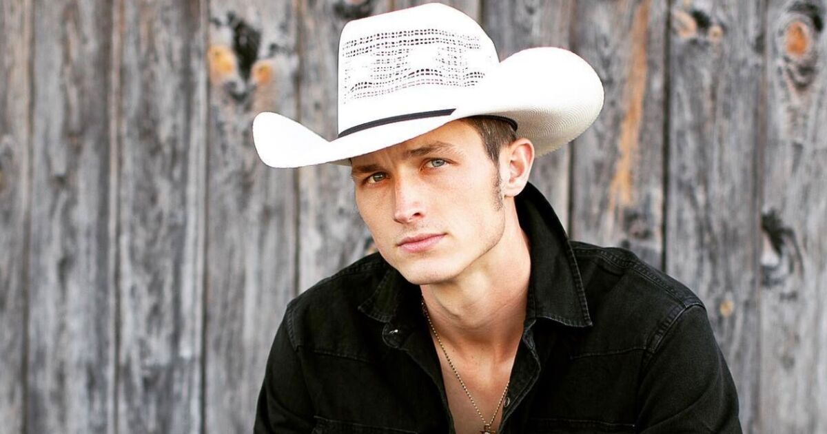 Country star speaks out as mom dies in home invasion - | Music News