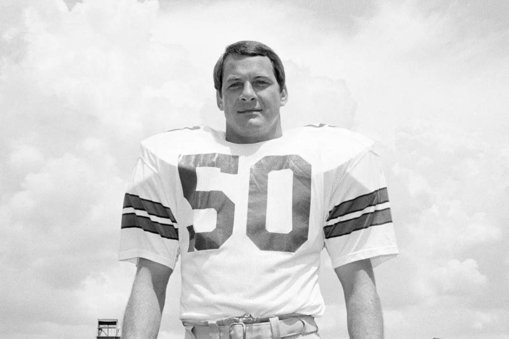 D.D. Lewis, two-time Cowboys Super Bowl champion, | Sports News