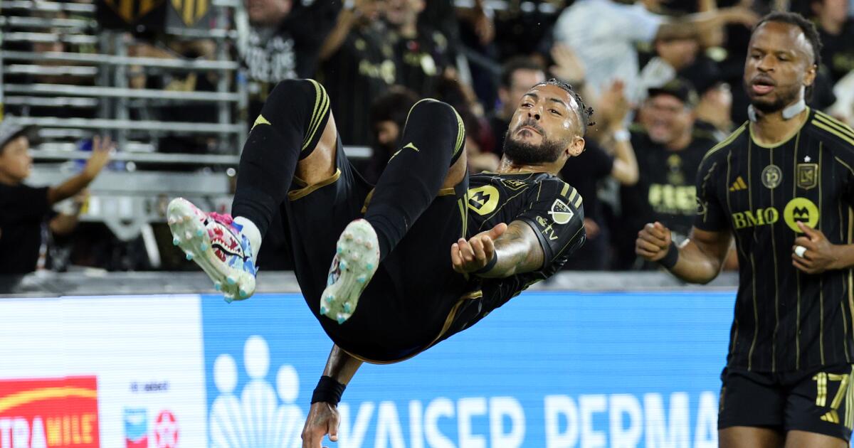 Denis Bouanga scores three goals in LAFC's win