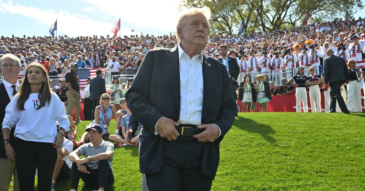 Donald Trump ditches bulletproof screen to hijack | Golf News