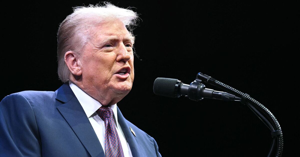 Donald Trump 'personally delivers' his family | Political News