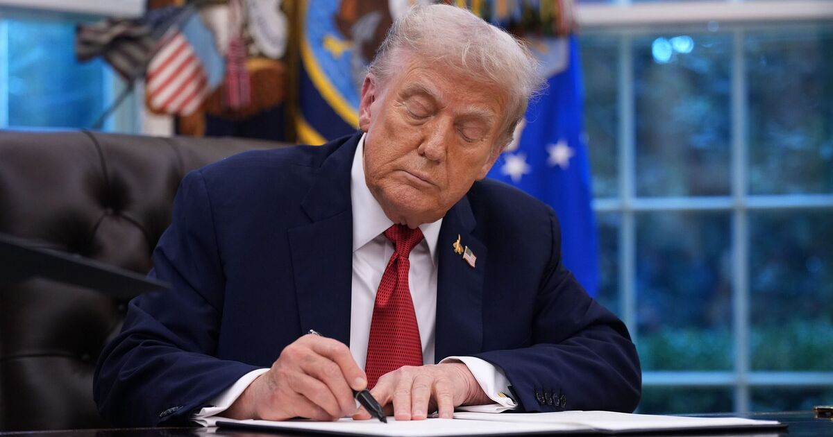 Donald Trump signs order to bring death penalty to