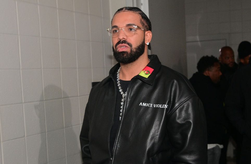 Drake BBLasts Ab Sculpting Allegations, But Admits | Gossip Wire