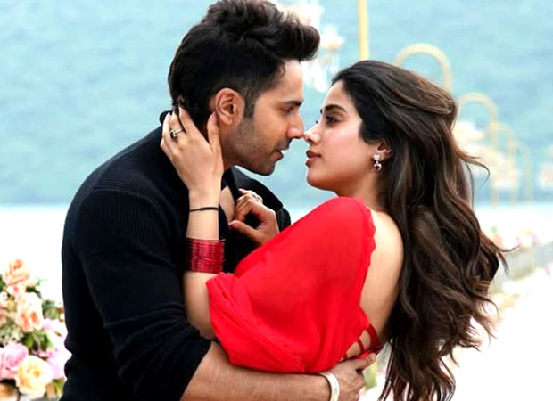 EXCLUSIVE: CBFC reduces kissing scene in Sunny | Indian movie News