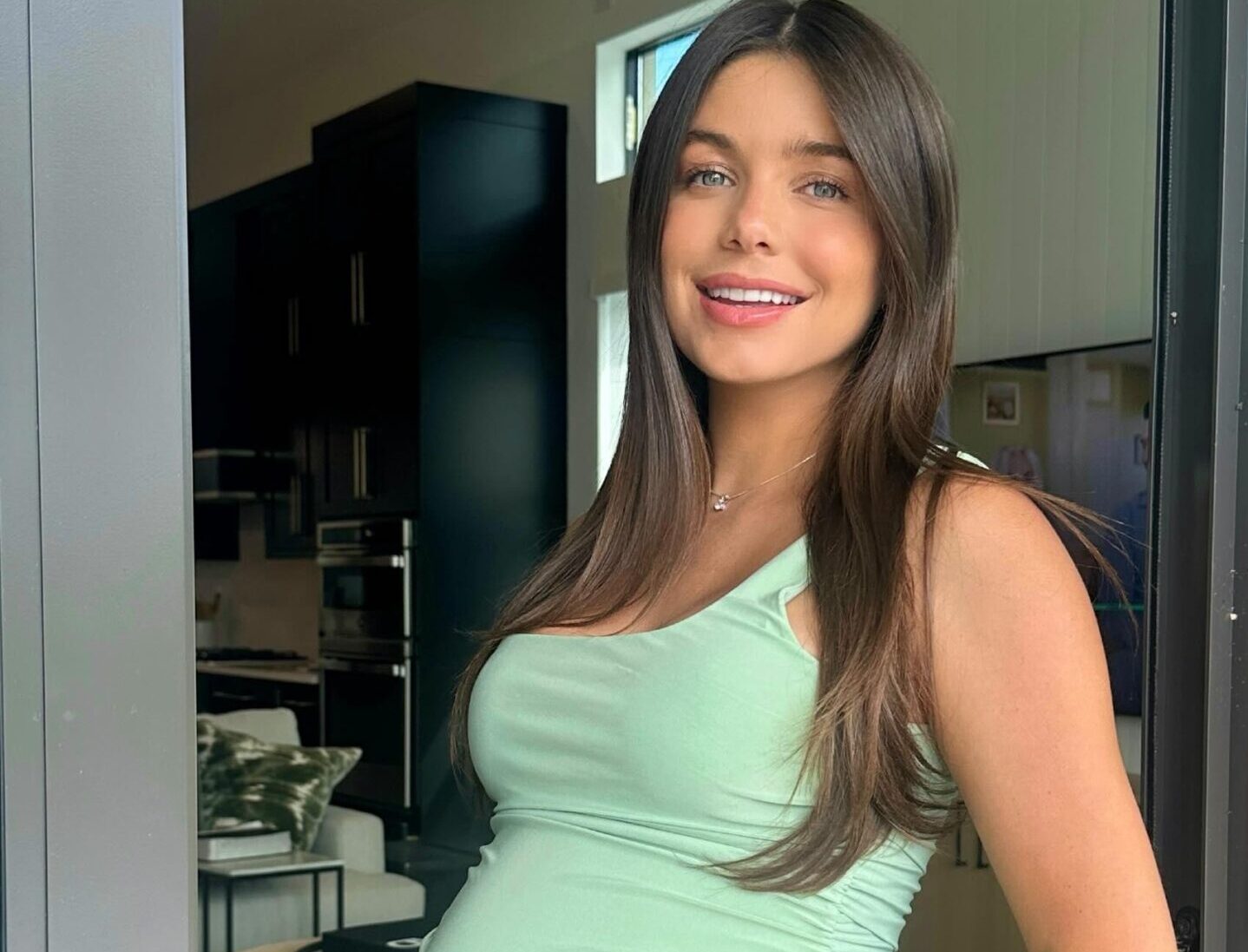 Hannah Ann Sluss Reveals Her California Love Story | Gossip Wire News