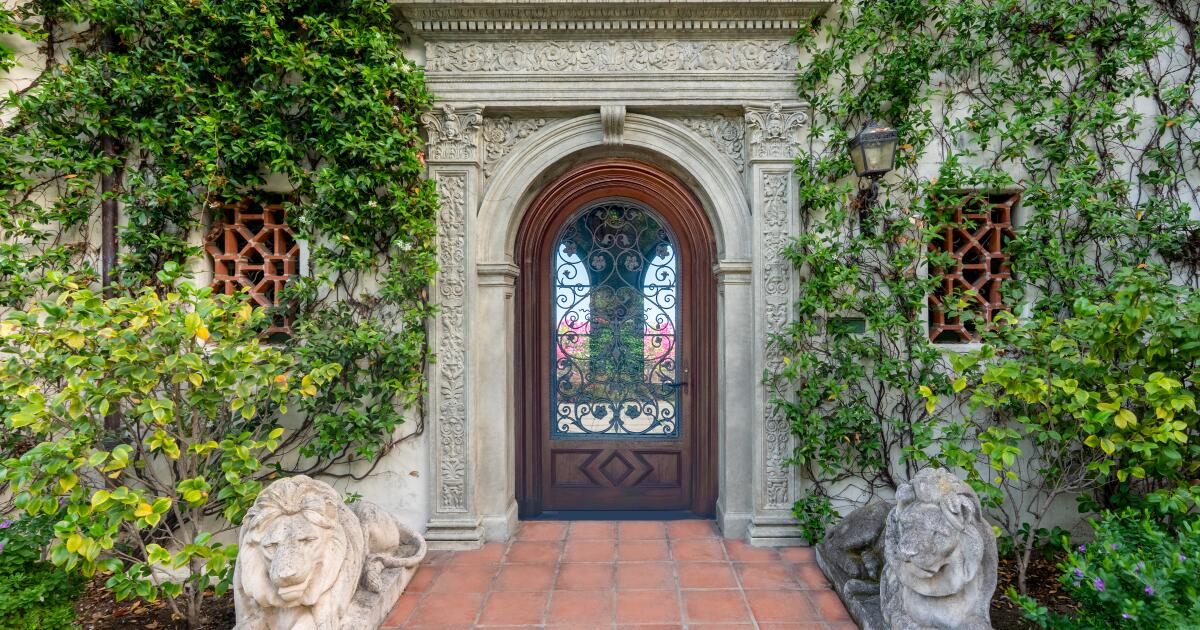 In Los Feliz, a Hearst heiress's estate asks $21.5 | Real Estate news