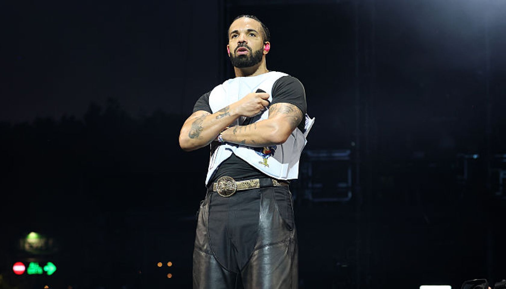 Oktoberfest’s Very Own: Drake Lands In Germany For | Gossip Wire