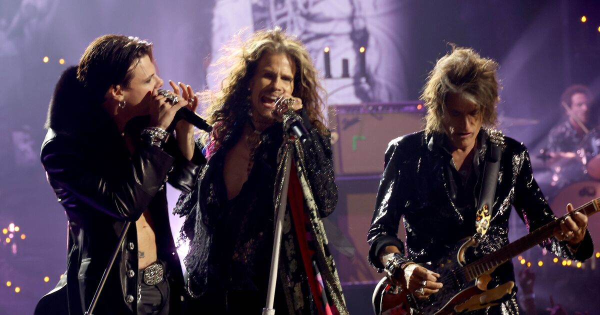 Ozzy Osbourne fans in tears as Steven Tyler rocks MTV | Music News