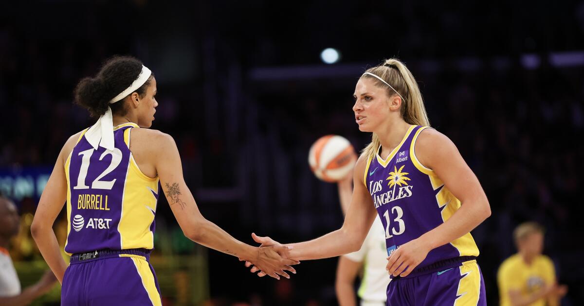 Sparks defeat Dallas to keep their faint playoff