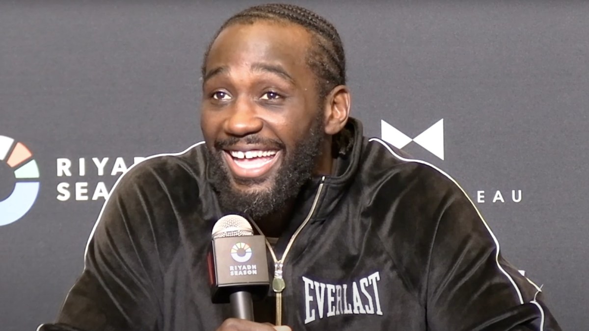 Terence Crawford laughs at Ilia Topuria and