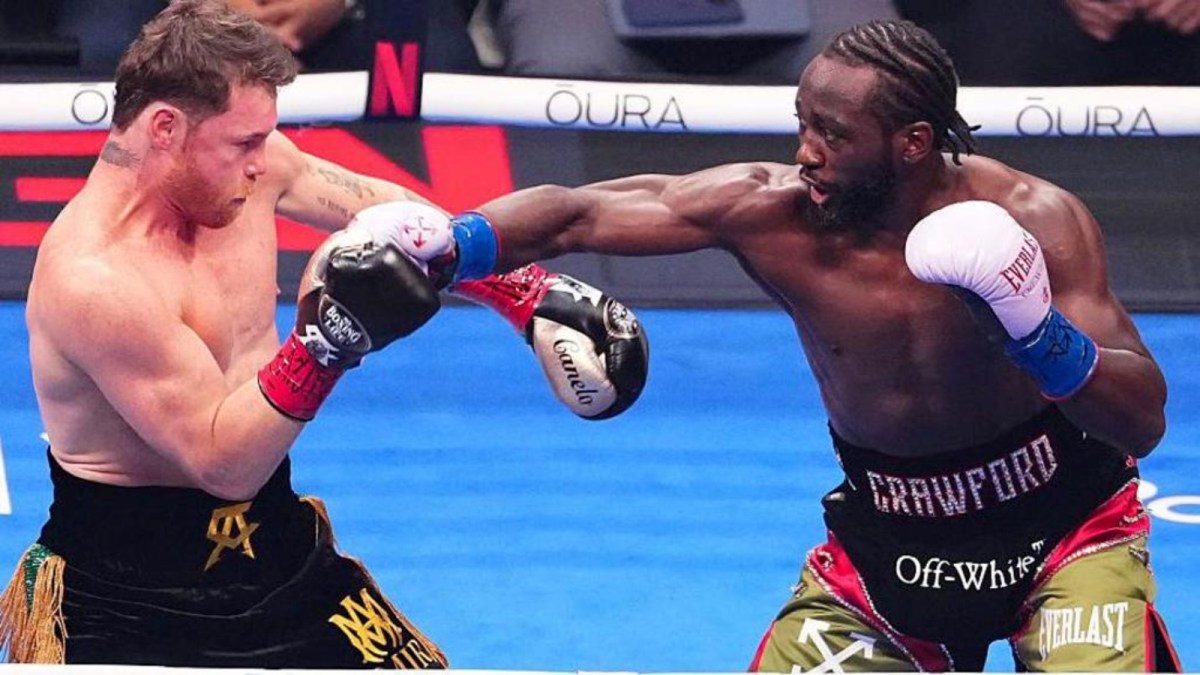 Terence Crawford outboxes Canelo Alvarez on way to