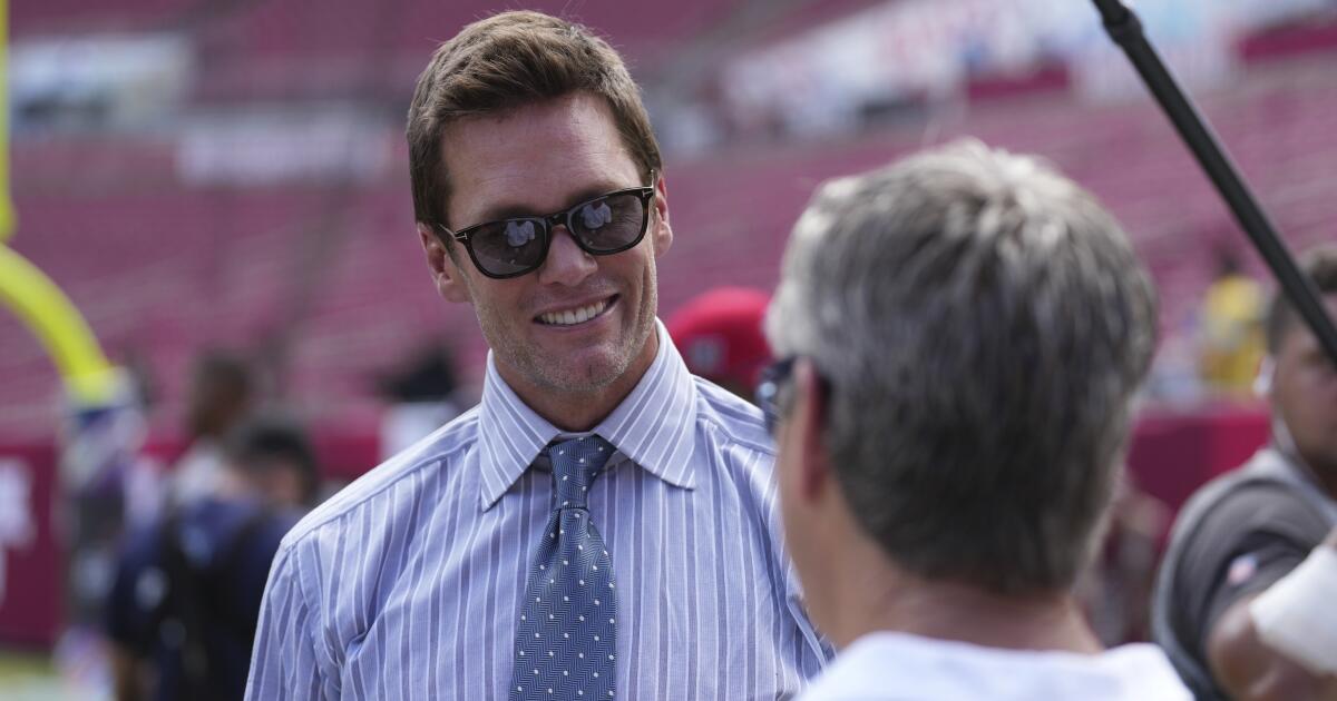 Tom Brady didn't violate rules in Raiders coaching