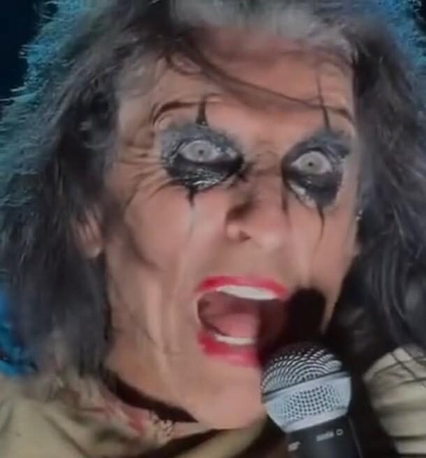 Alice Cooper Shares Haunting Glimpse Into His | Gossip Wire News
