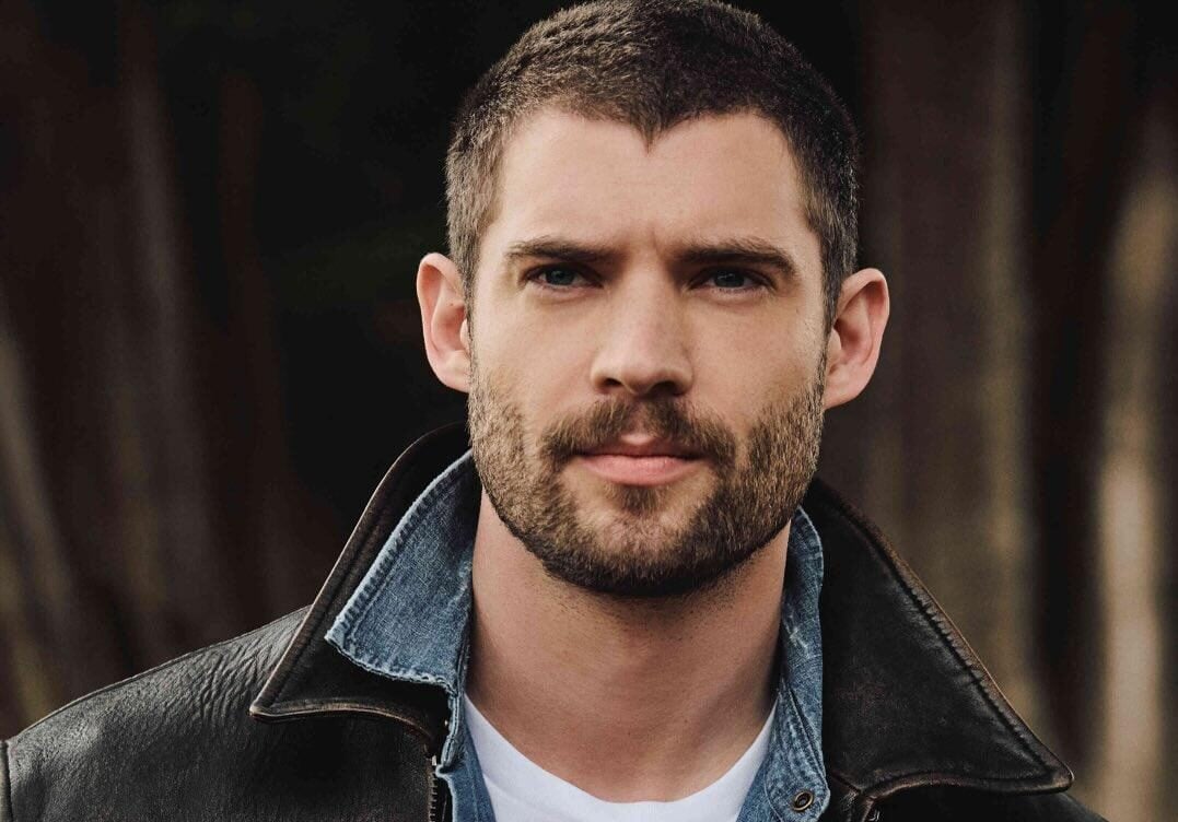 David Corenswet Stars In Banana Republic’s October | Gossip Wire News
