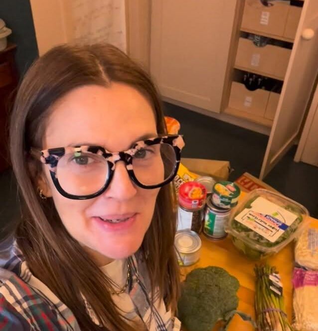 Drew Barrymore Attempts A Vegetable Stir Fry With | Gossip Wire News