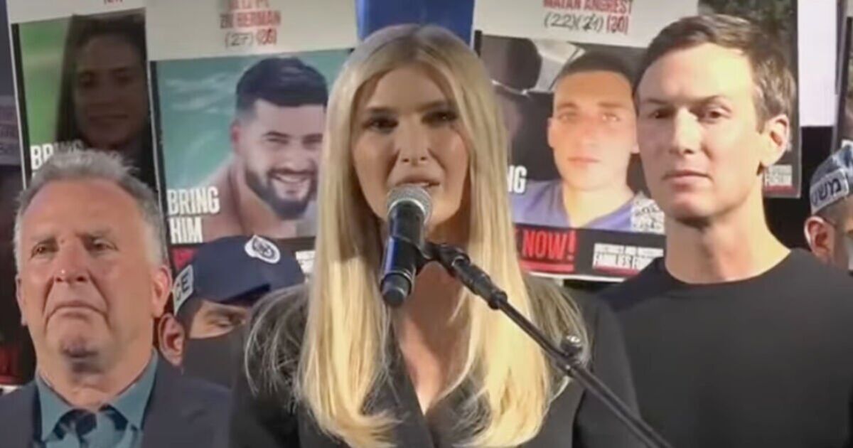 Ivanka Trump greeted with 3-word Donald chant from