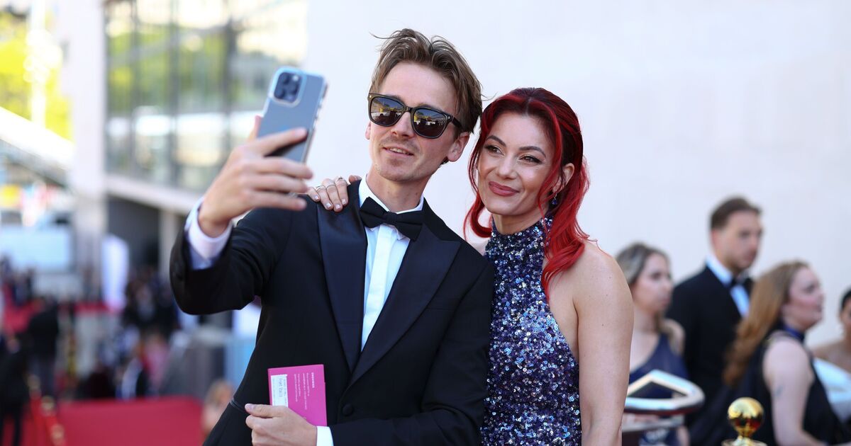 Joe Sugg says 'oh dear' as he shares Dianne Buswell | UK News