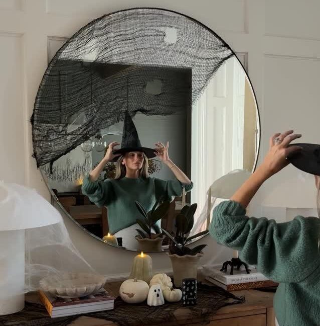 Lauren Lane Transforms Her Home Into A Halloween | Gossip Wire News