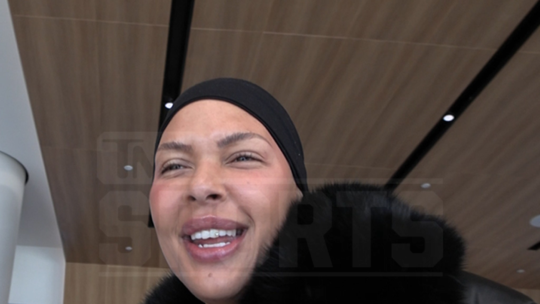 Liz Cambage Calls on WNBA Players To Make More
