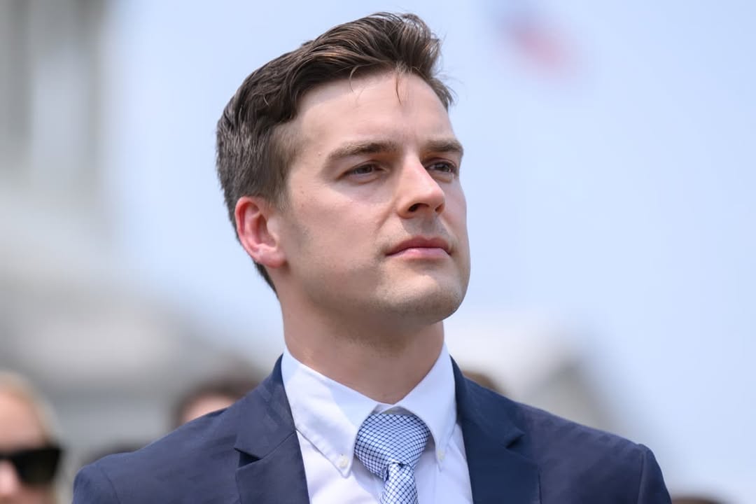 Matthew Patrick Visits Great Ormond Street | Gossip Wire News