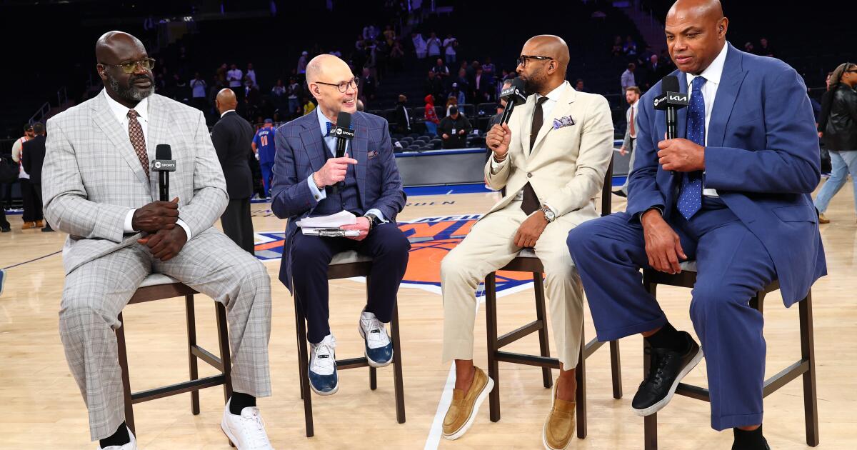 Premiere of 'NBA Tip-Off' begins with good-natured