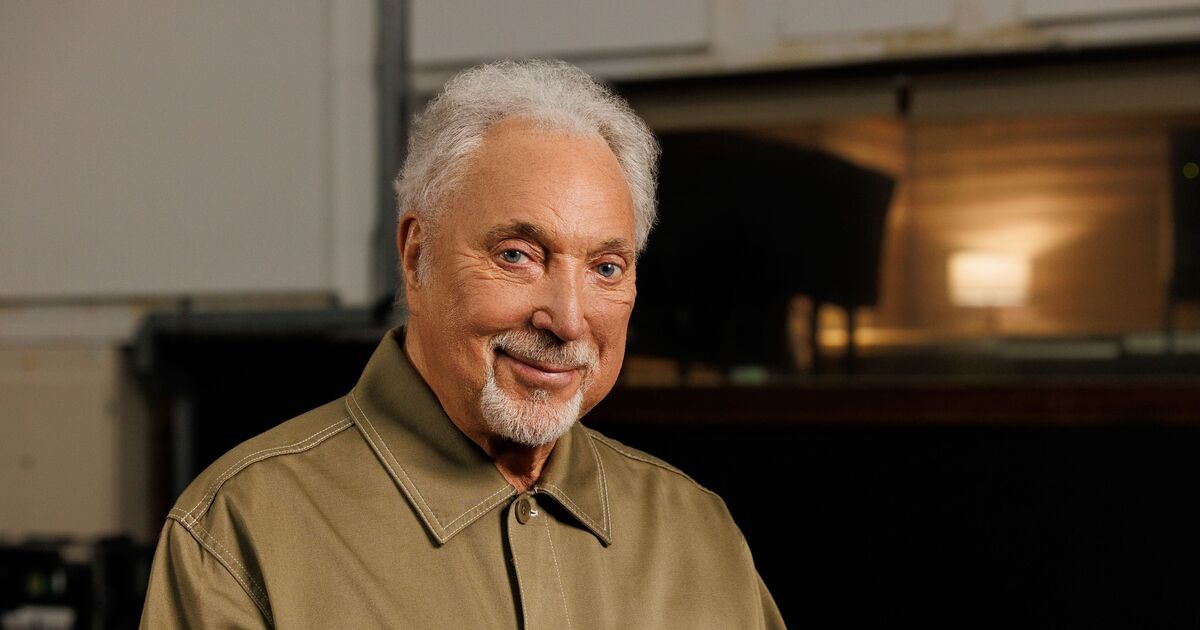 Tom Jones sad admission about wife's health as he 'felt | UK News
