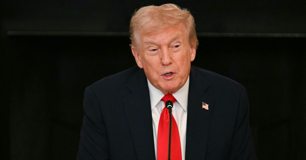 Trump sends Antifa warning to 'people he dines | Political News