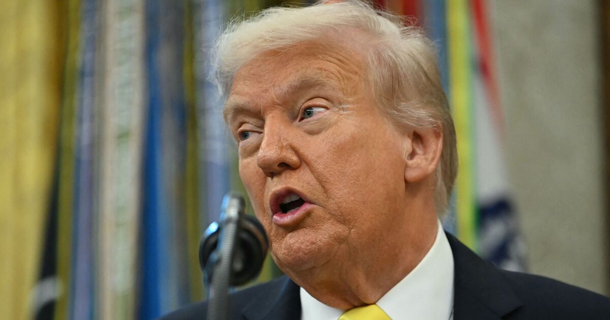 Trump snaps at reporter's 'ridiculous question' in | Political News