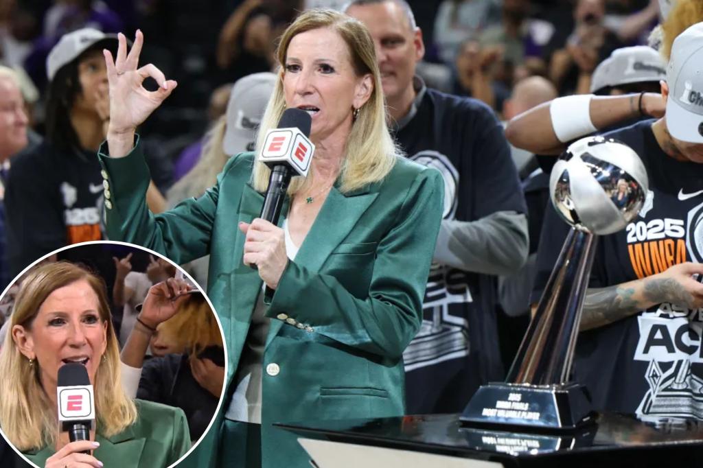 WNBA commissioner greeted with heavy boos during | Sports News