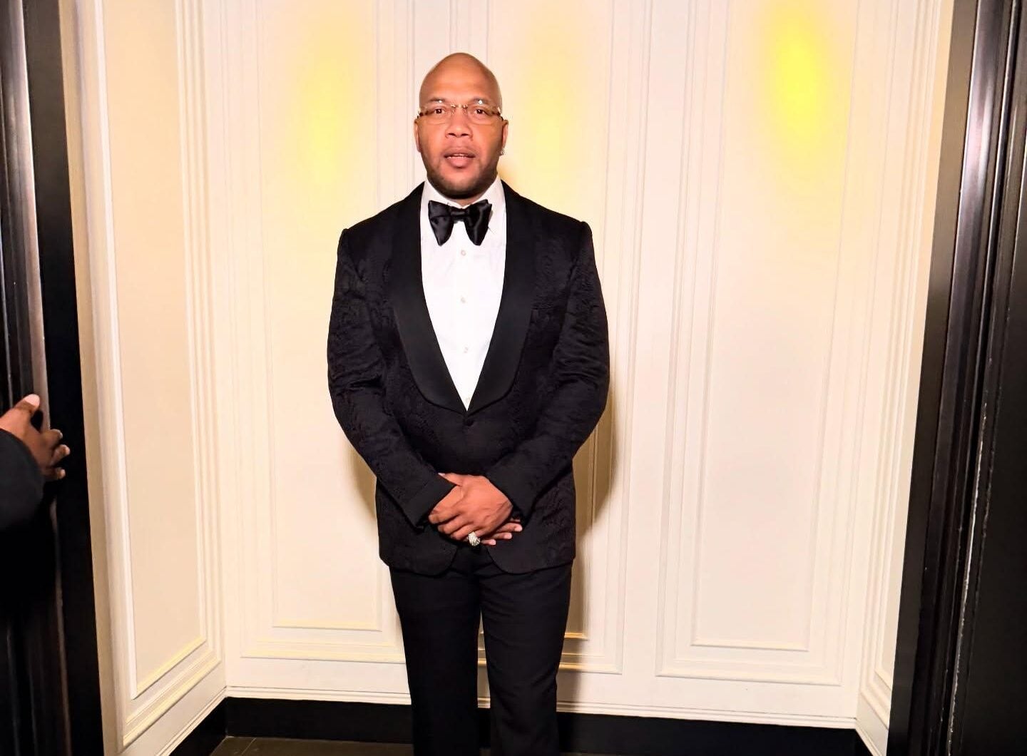 Flo Rida Steps Out In A Sharp Suit And The | Gossip Wire News