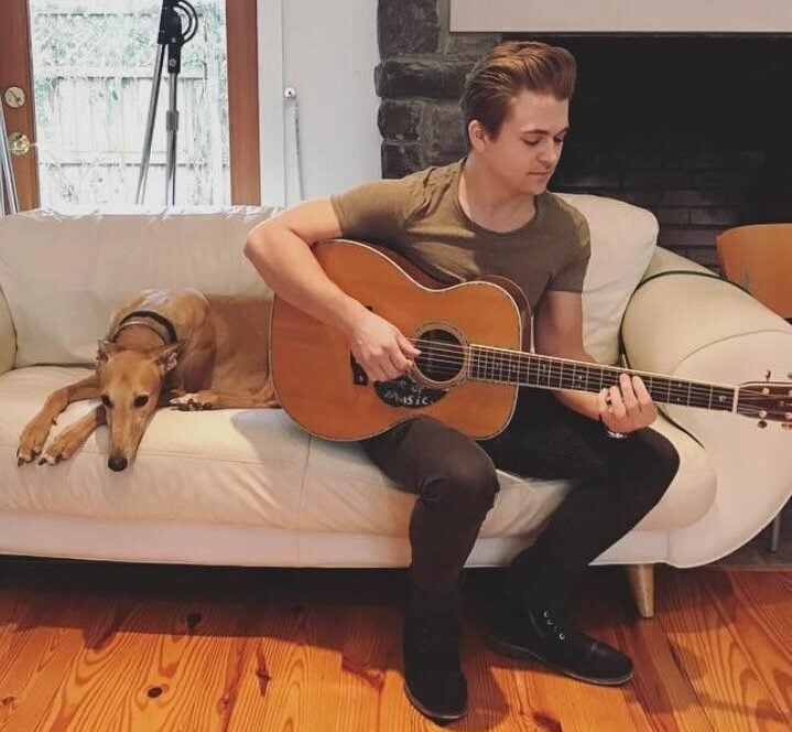 Hunter Hayes Takes A Nostalgic Trip Back To 2016 | Gossip Wire News