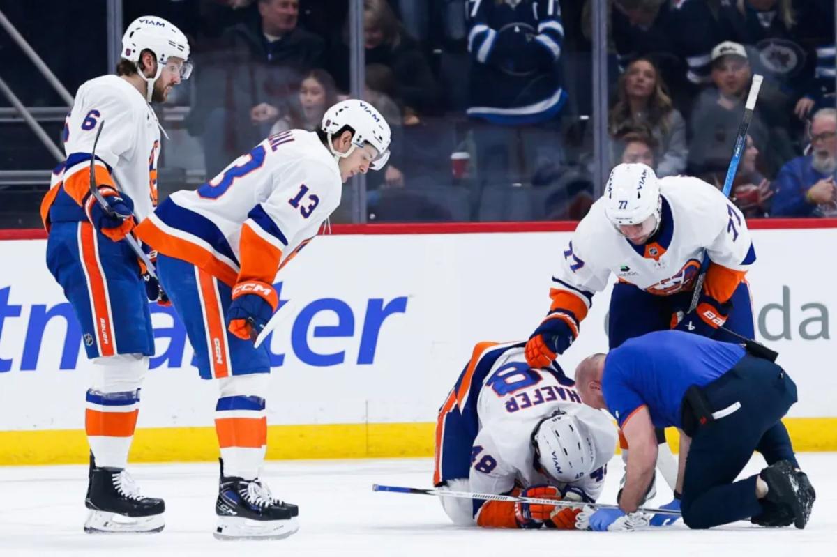 Islanders Matthew Schaefer likely OK after two | Sports News
